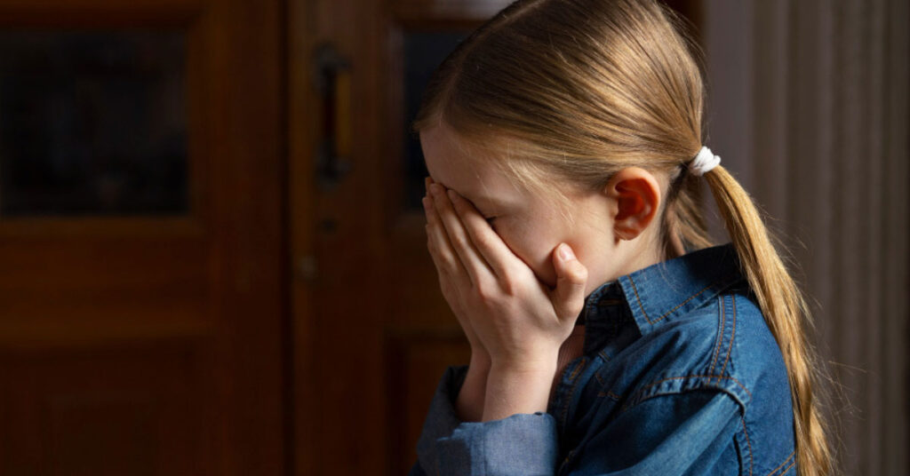 Anxiété de séparation : jusqu'à quel âge est-ce normal, et quand faut-il s'inquiéter ?