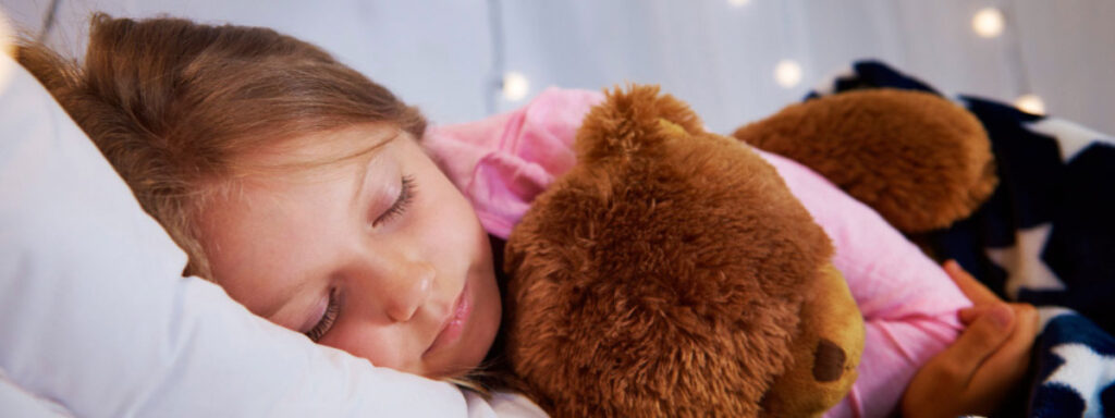 Écrans et sommeil chez l’enfant : ce que la science dit vraiment