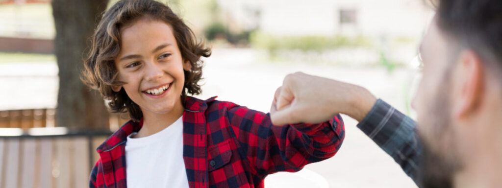 Confiance en soi chez l’enfant : 8 habitudes quotidiennes pour la renforcer durablement