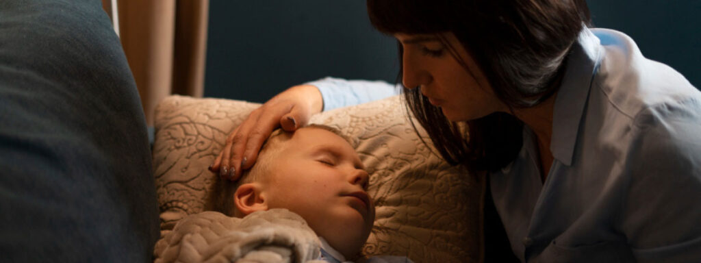 Somnambulisme chez l'enfant : est-ce dangereux et comment protéger mon enfant la nuit ?